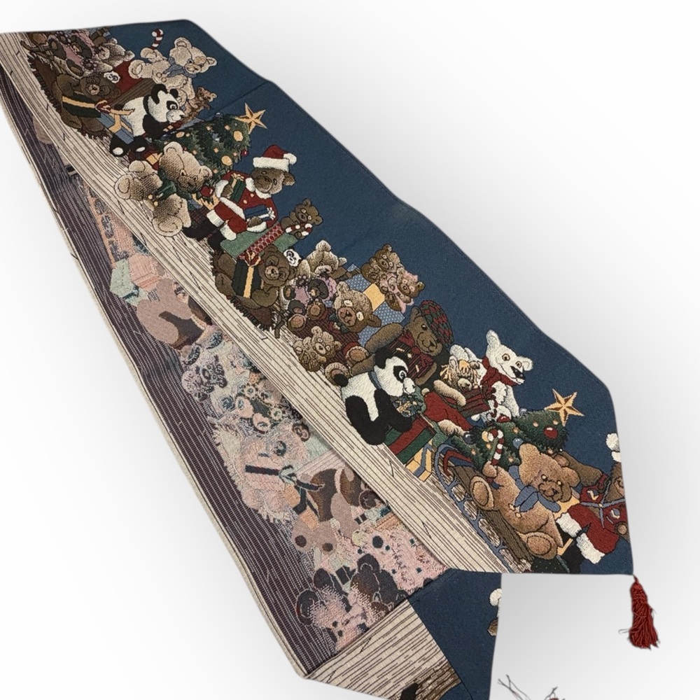 Beary Christmas Festive‎ Holiday Tapestry Table Runner Tassels 90”